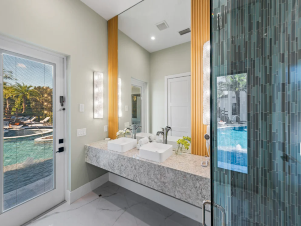 Luxurious 8-Bedroom Vacation Home in Orlando - Private Pool & Resort Amenities